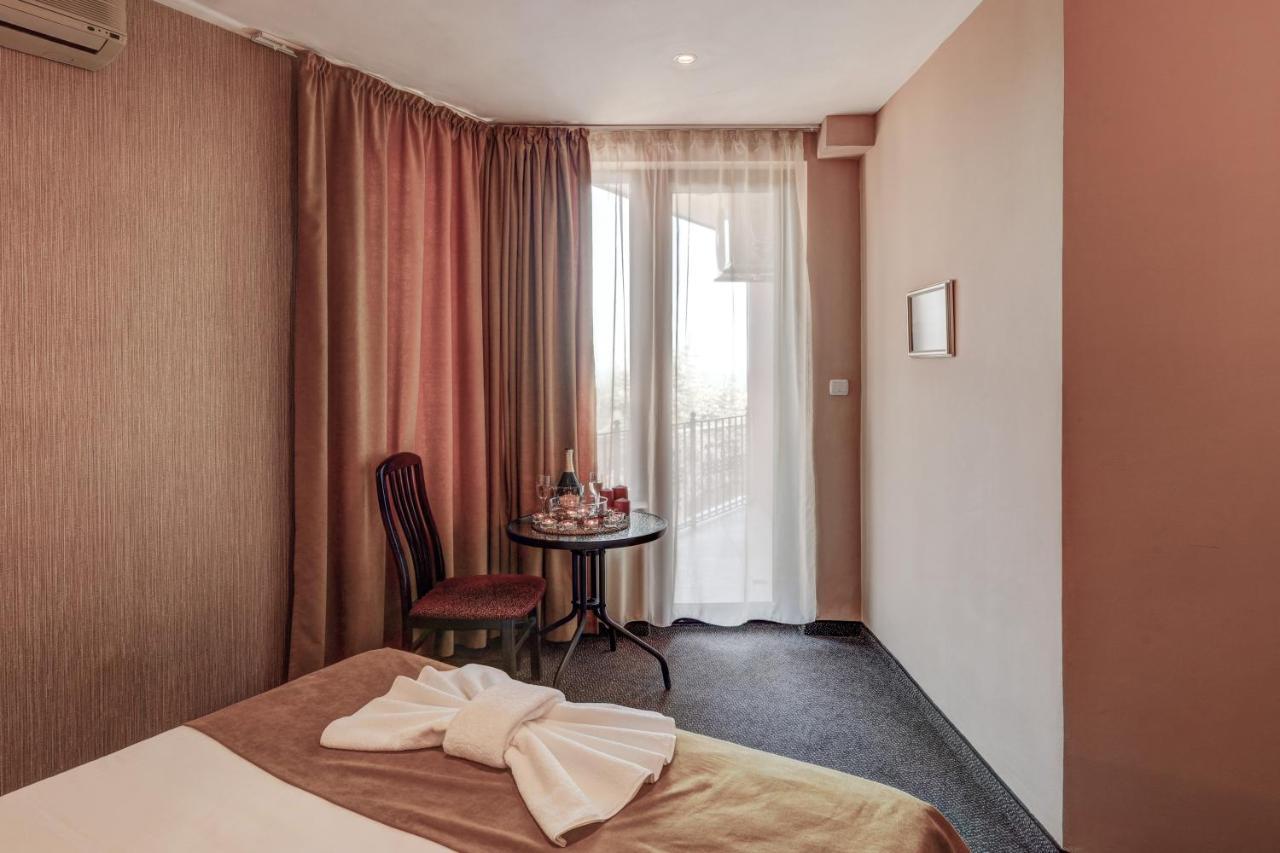 Ellinis Hotel ヴァルナ エクステリア 写真