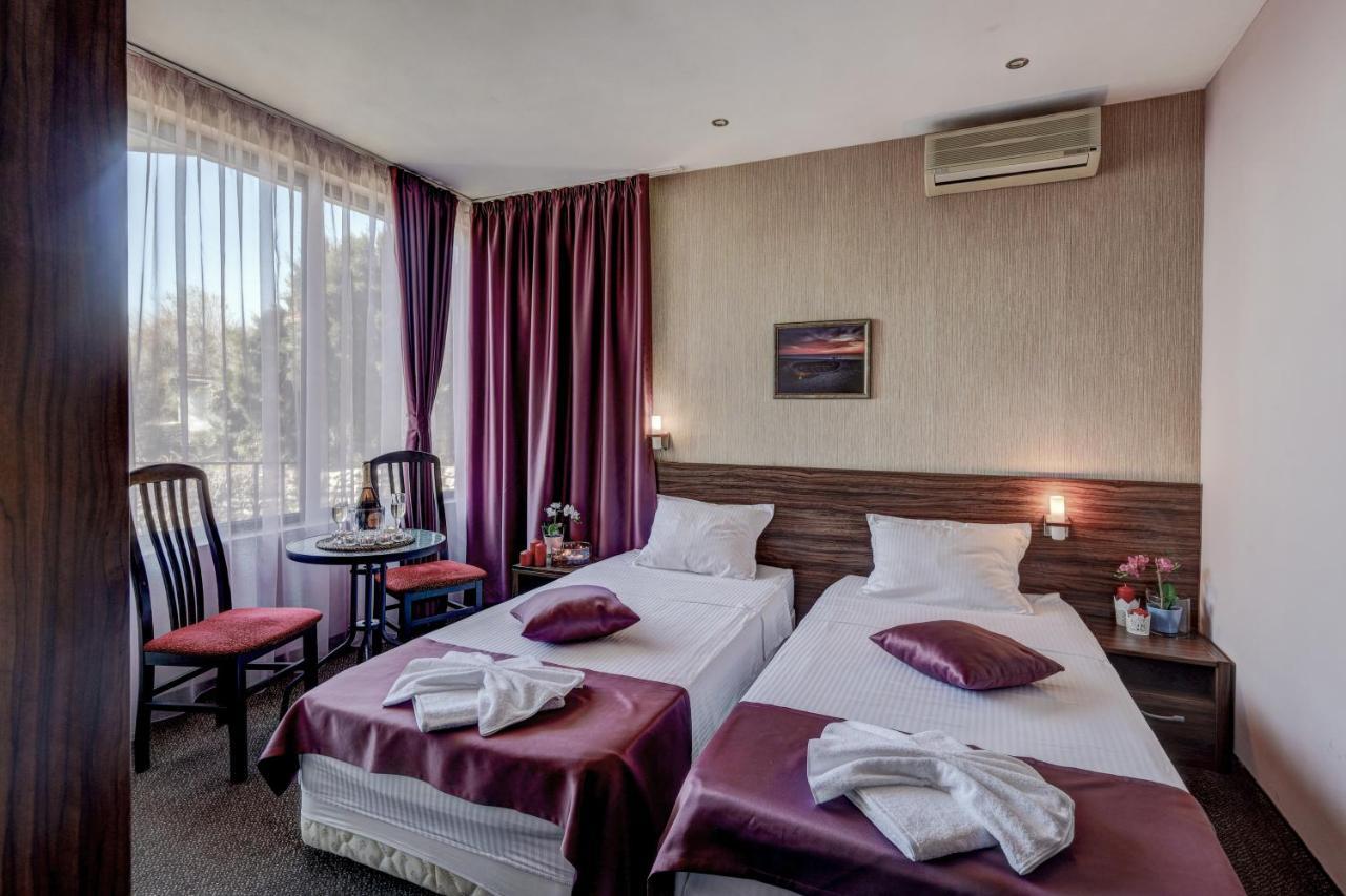 Ellinis Hotel ヴァルナ エクステリア 写真