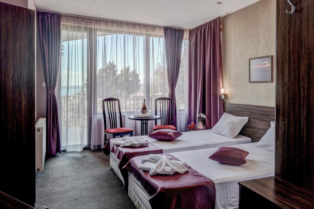 Ellinis Hotel ヴァルナ エクステリア 写真